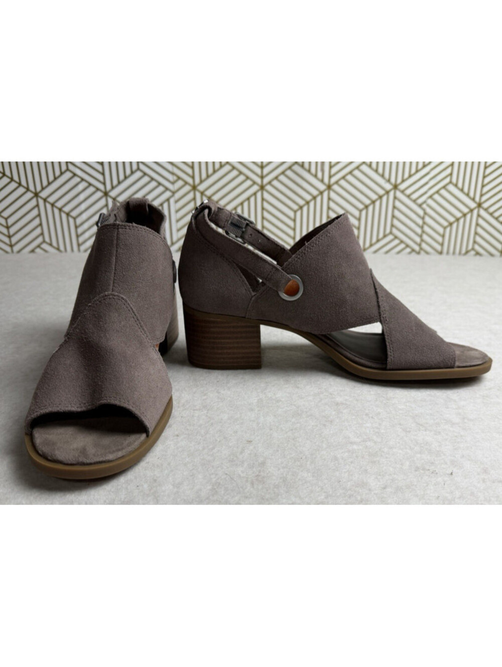 Koolaburra by UGG Kaiah Pump Cider Brown Suede Slingback Heels Size 9 NWOB